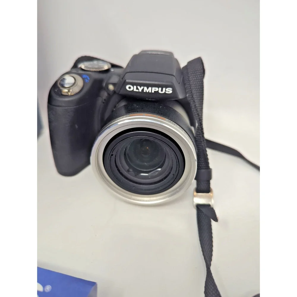 Olympus SP-590UZ 12.0MP 26X Zoom Wide 26mm Digital Camera w/ 2GB card and box